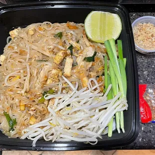 Pad Thai, also delish!