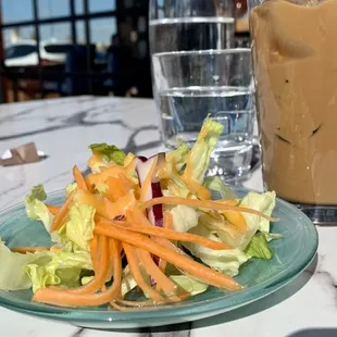 Salad that comes with lunch special