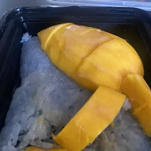 why is my mango sticky rice blue? i came to yelp to see if the other posts are also blue but they aren&apos;t..