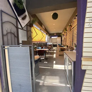 They added a cute little outside dinning area! Love this!