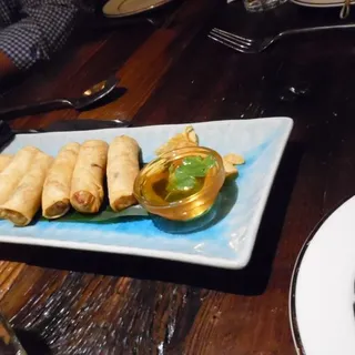 Por Pia Tod (Crispy Vegetable Spring Rolls)