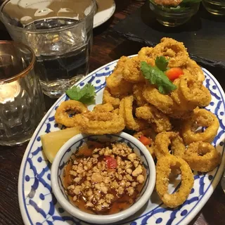 Pla Muk Tod (Fried Turmeric Coconut Calamari)