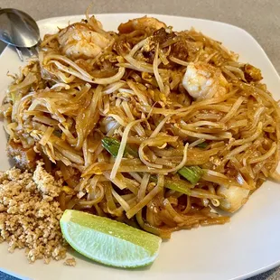 Delicious Authentic Pad Thai