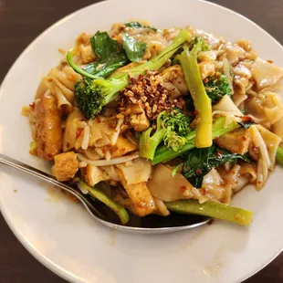 Spicy tofu pad kee mao