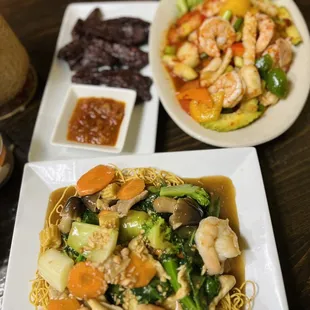 Rad Na Gravy Noodle, Larb Salad, Beef Jerky &amp; Sticky Rice