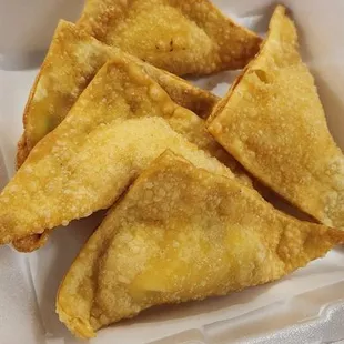 Crab rangoons