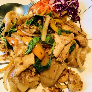 26. Pad Kee Mao