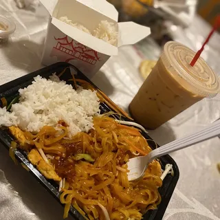 Pad Thai Noodles Lunch Special