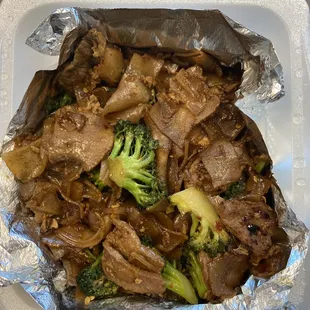 Pad See Ewe beef- spice level 4