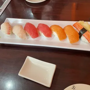 Sushi sampler