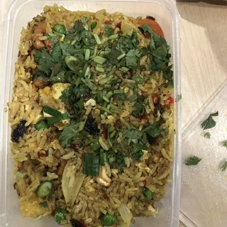 L7. Pineapple Fried Rice