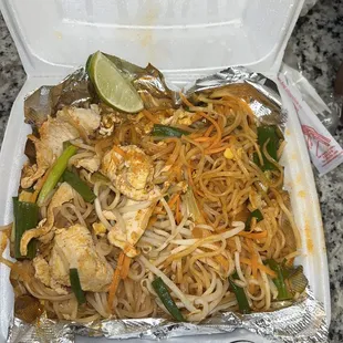 Chicken pad Thai