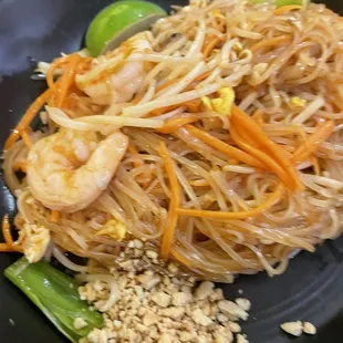 Shrimp N1. Pad Thai