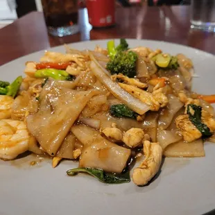noodle soup, ramen, noodle dish, noodles, ramen and noodles, food