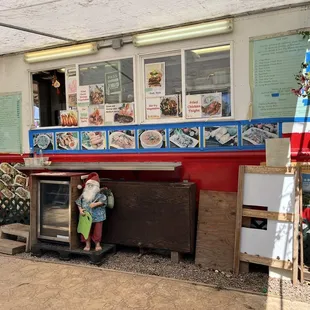 Good food and no lines on this side of the sugar mill.