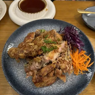 Fried chicken with tamarind sauce