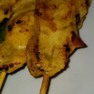 A close-up of the chicken satay. Very juicy and tasty!