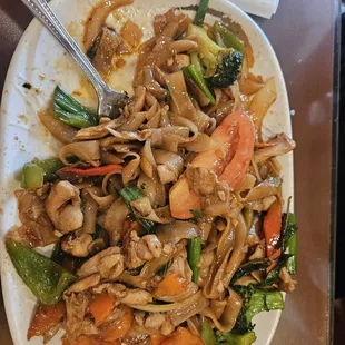 L15. Pad Spicy Noodles - Pad Kee Mao *
