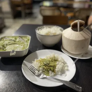 Green curry, coconut and white rice