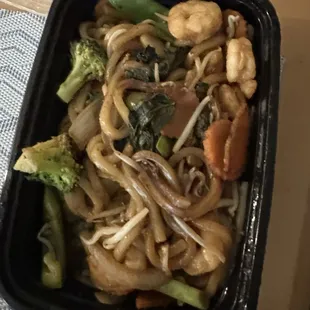 ramen and noodles, food