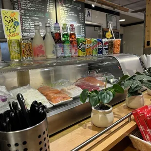 sushi and sashimi, interior