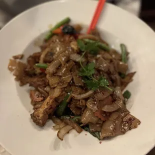 Drunken noodles with tofu