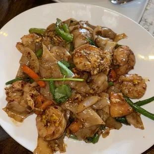 Drunken noodles - shrimp