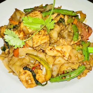 Drunken noodles with pork