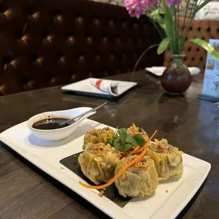 Thai Dumpling (Ka Noom Jeeb)