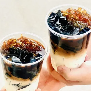 Grass jelly milk coffee