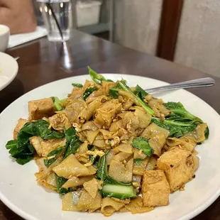 Pad see ew with tofu