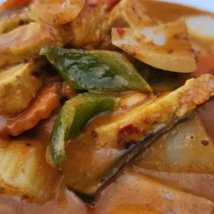 Massaman w Chicken (+carrots, green peppers)
