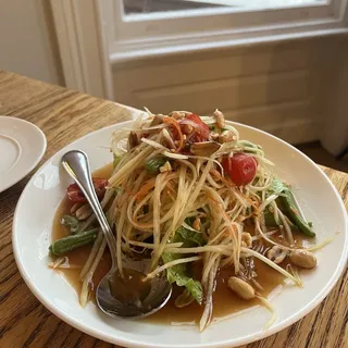 Som Tumm (Papaya Salad)