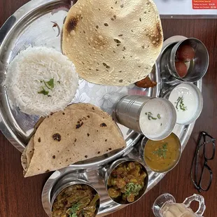 Vegetable thali