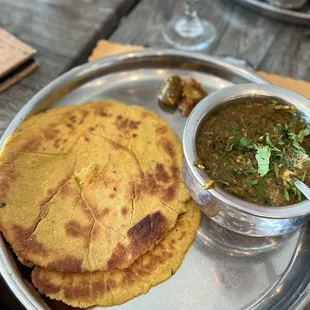 Saag &amp; Makki Di Roti