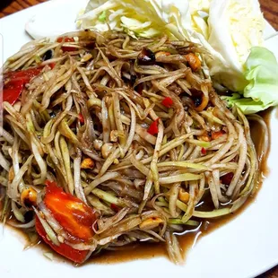 $5 bucks papaya salad! So goooooood