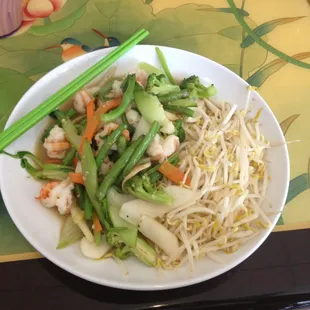 Shrimp F3 with a substitution of bean sprouts instead of rice