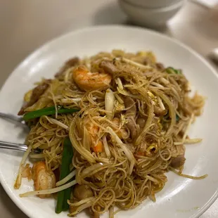 Singaporean stir fried noodles
