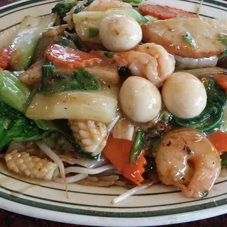 R2. Hu Tieu Xao Hai San