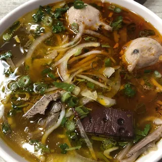 G1. Bun Bo Hue