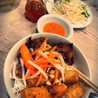 F4. Bun Cha Gio