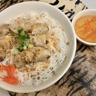 15. Imperial Roll over Rice Noodle