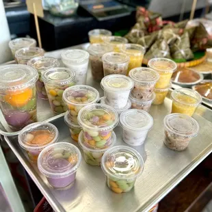 Different types of desserts (chè)