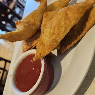 Cream cheese wontons