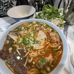 Ban 28. Bun Bo Hue