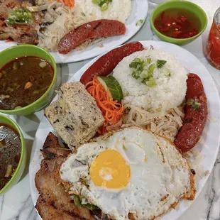 12. Com Tam Bi Suon Cha Trung