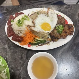 cơm tấm bì sườn chả trứng