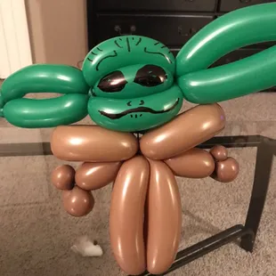 Baby Yoda balloon