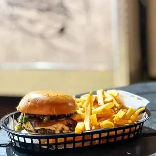 That Argentinian Burger, added bacon with a side of truffle mayo for extra charges - worth it!