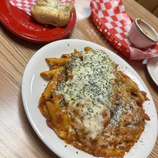Chicken Pasta Bake (crispy), garlic Cheesy Garlic Bread